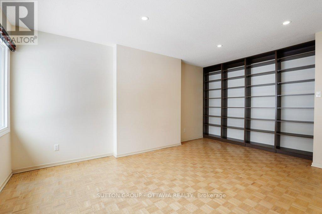 60 - 121 Buell Street