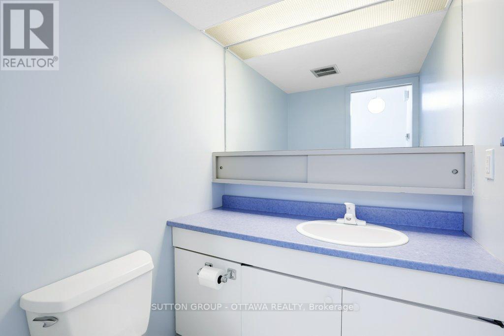 60 - 121 Buell Street