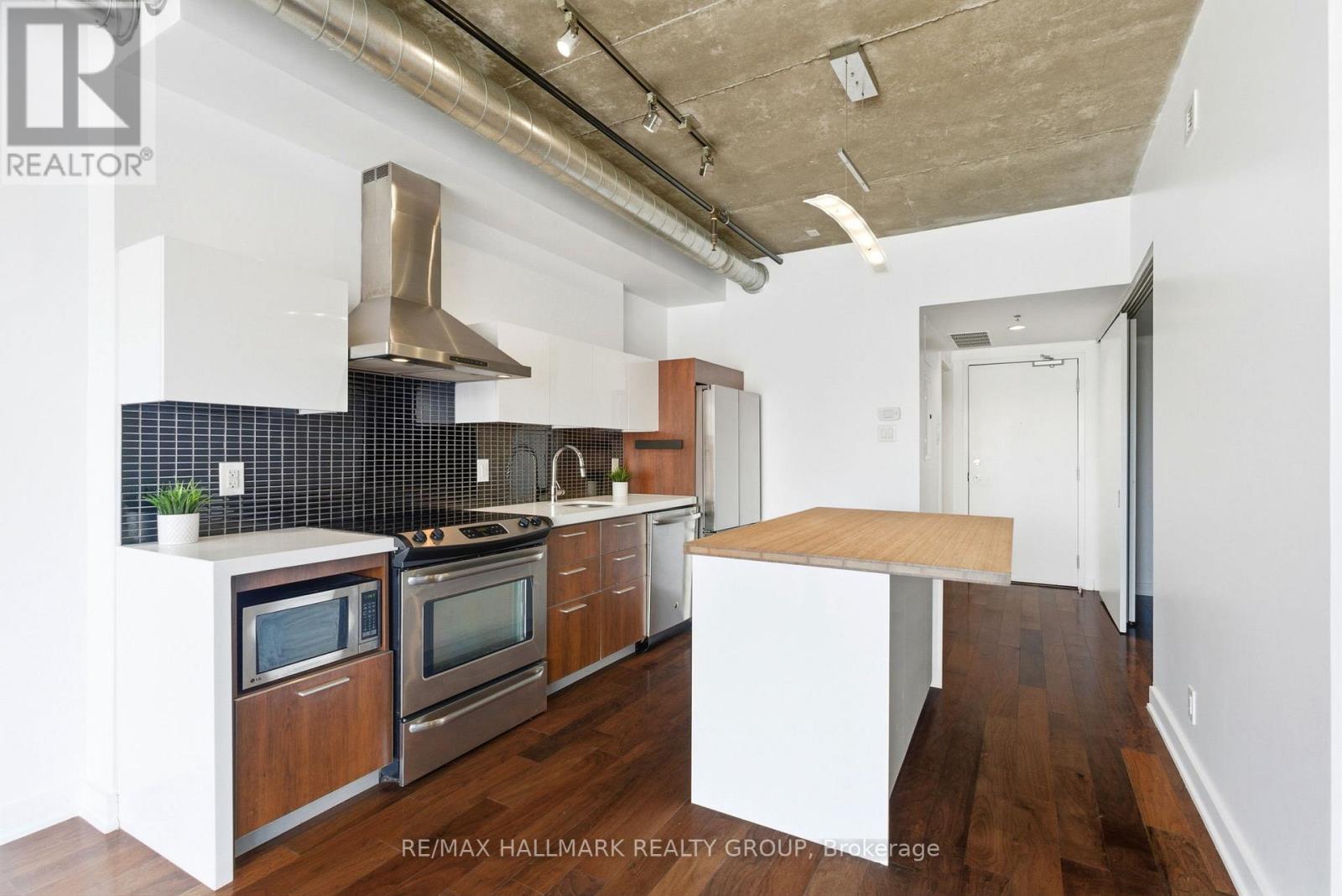 645 - 340 Mcleod Street