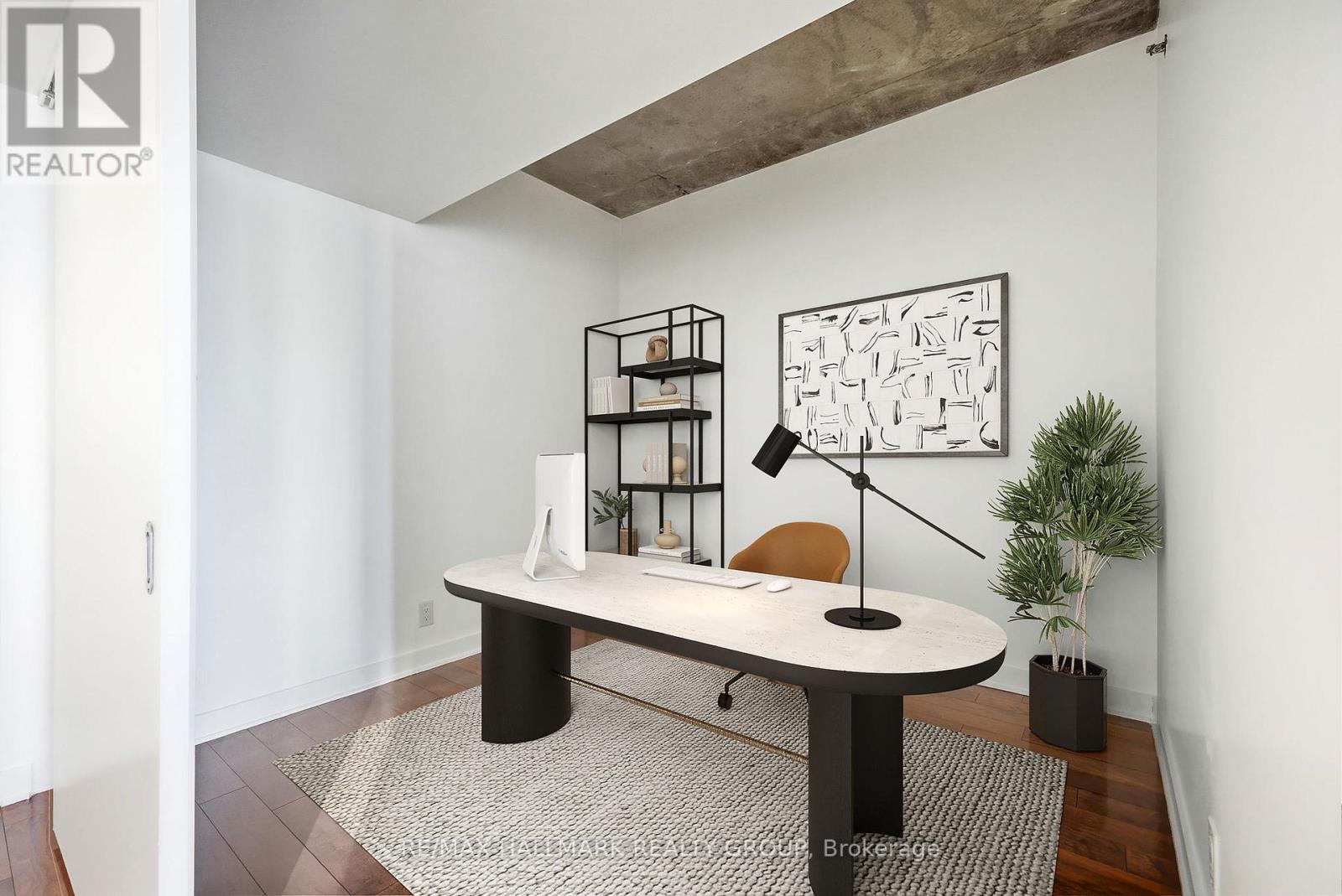 645 - 340 Mcleod Street