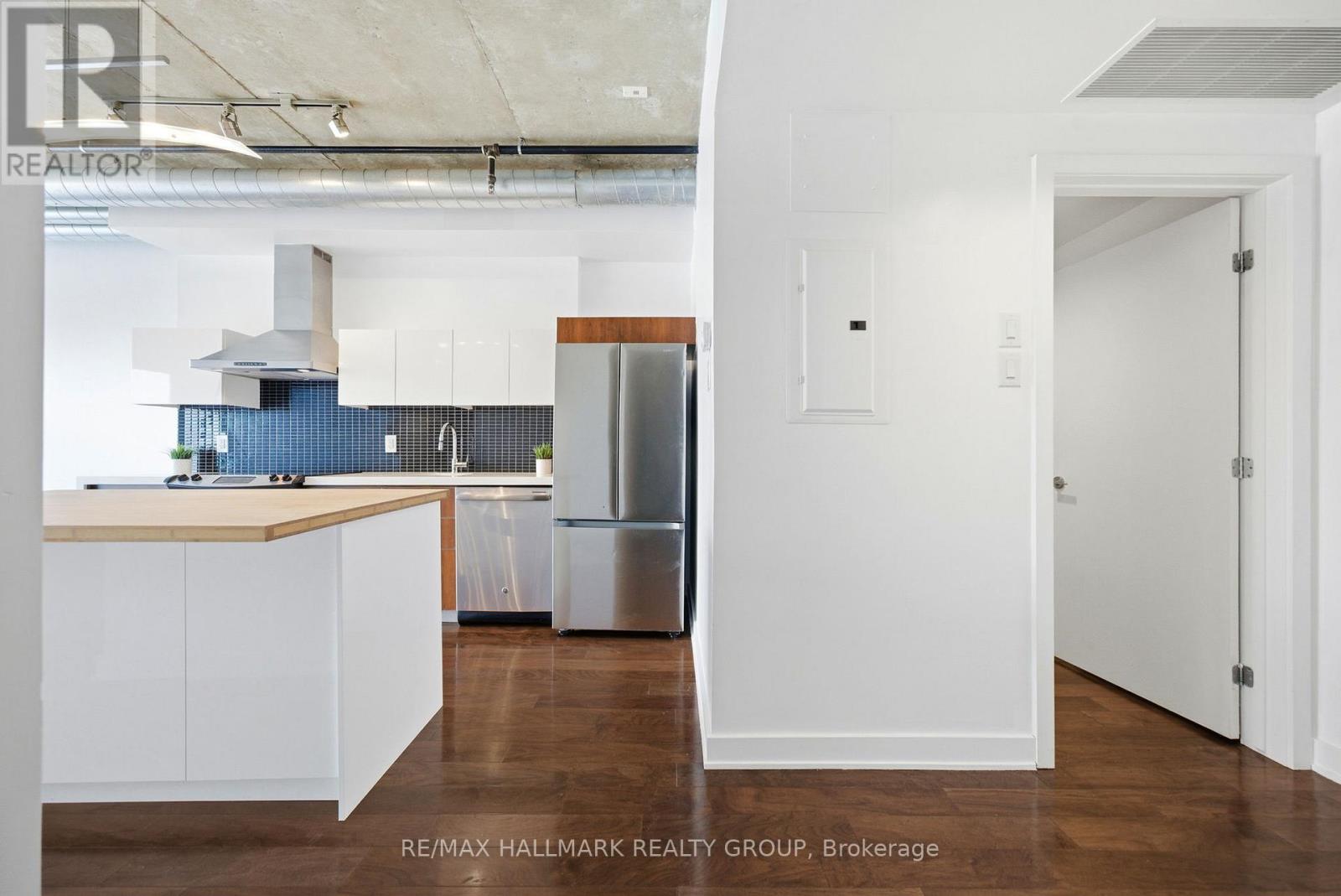 645 - 340 Mcleod Street