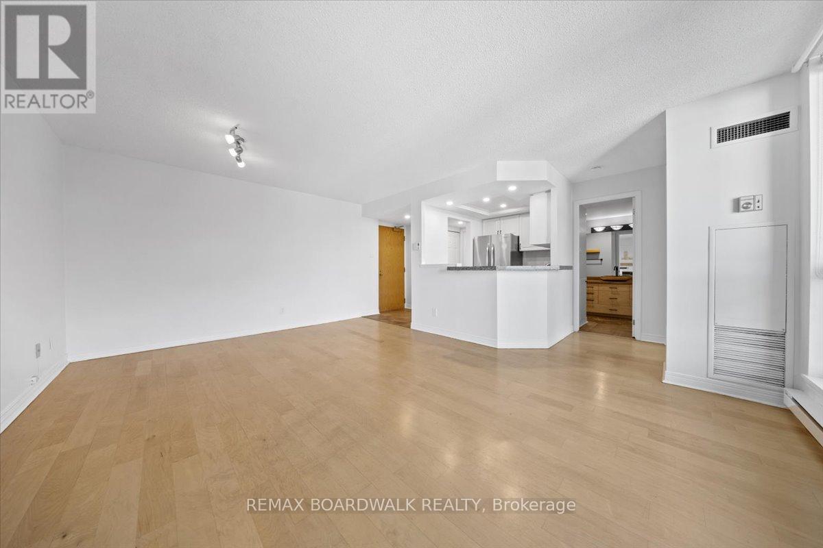 308 - 15 Murray Street