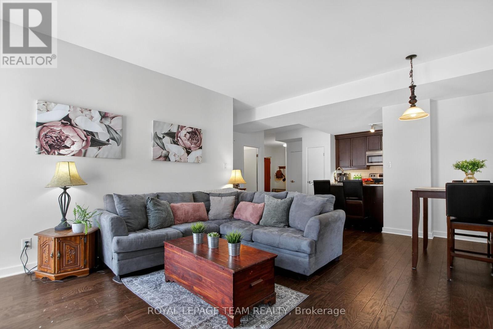 204 - 310 Centrum Boulevard