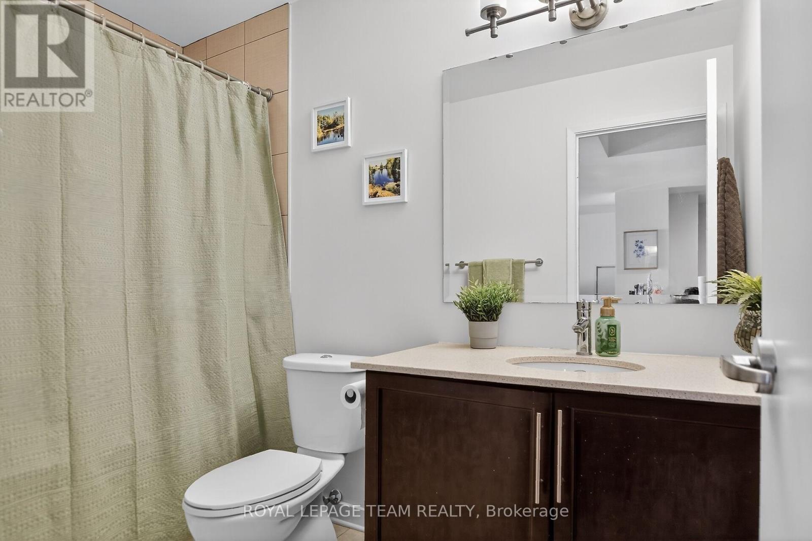 204 - 310 Centrum Boulevard