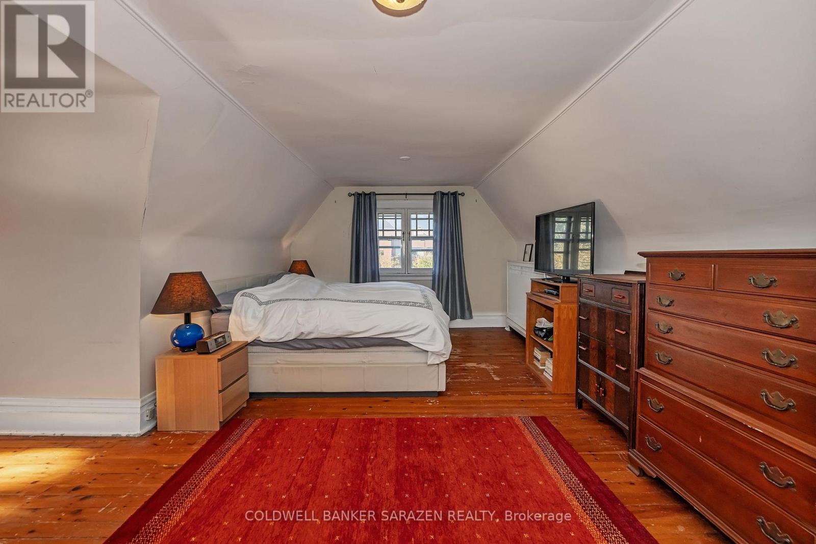 211 B Melrose Avenue