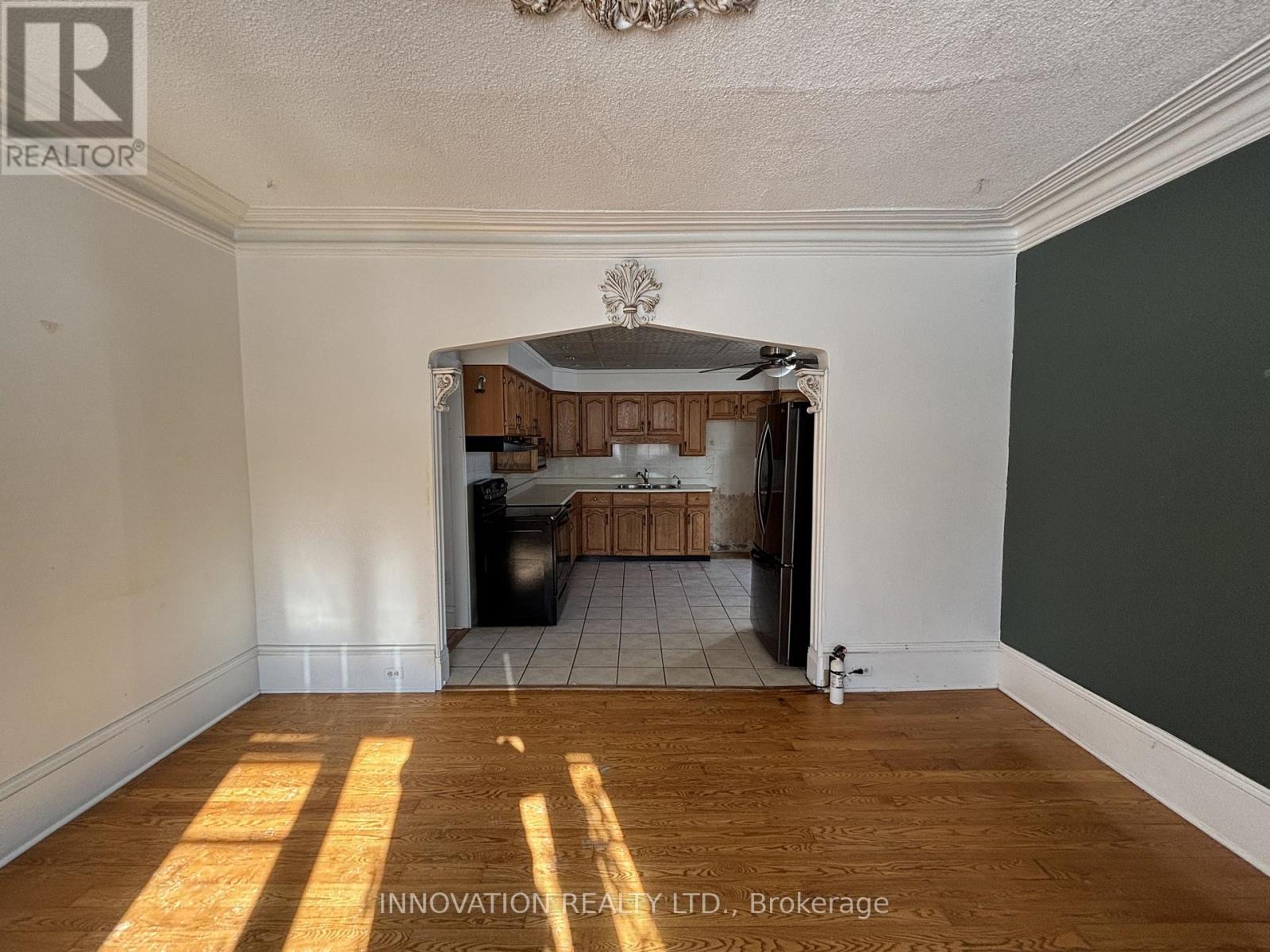 62 Mcgonigal Street E