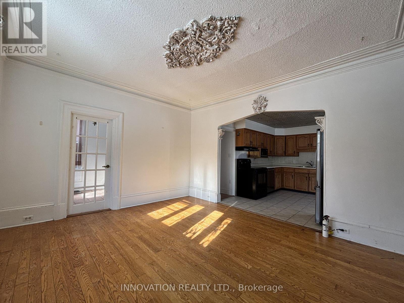 62 Mcgonigal Street E