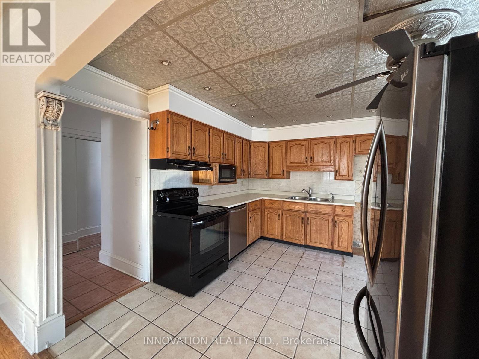 62 Mcgonigal Street E