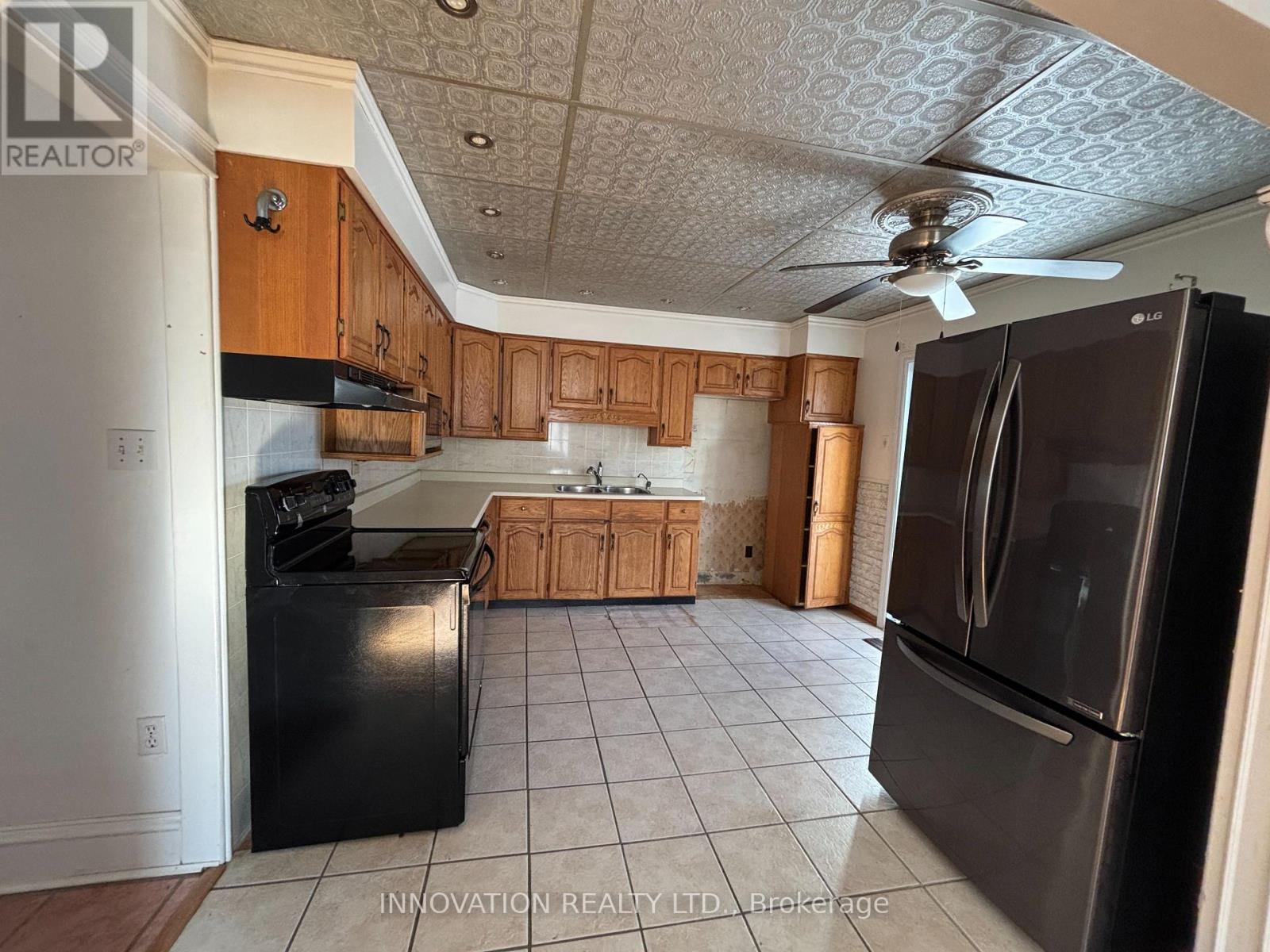 62 Mcgonigal Street E