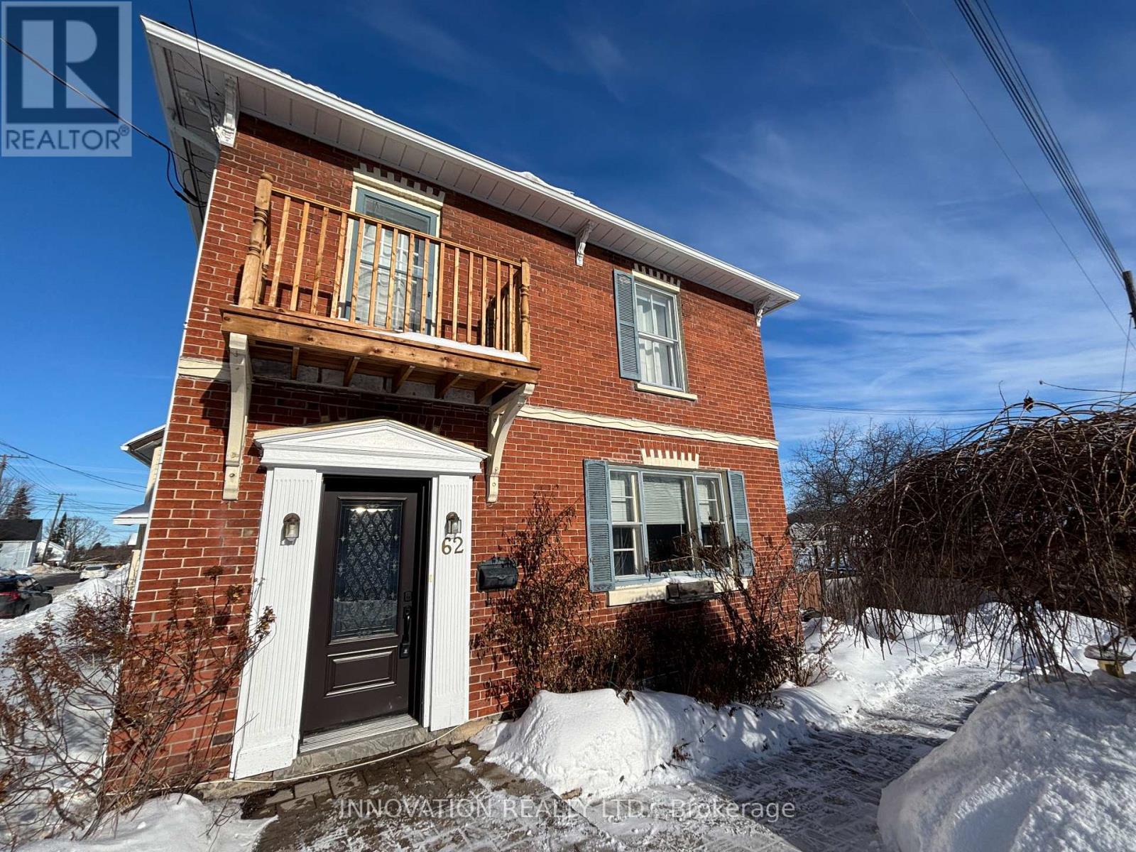 62 Mcgonigal Street E