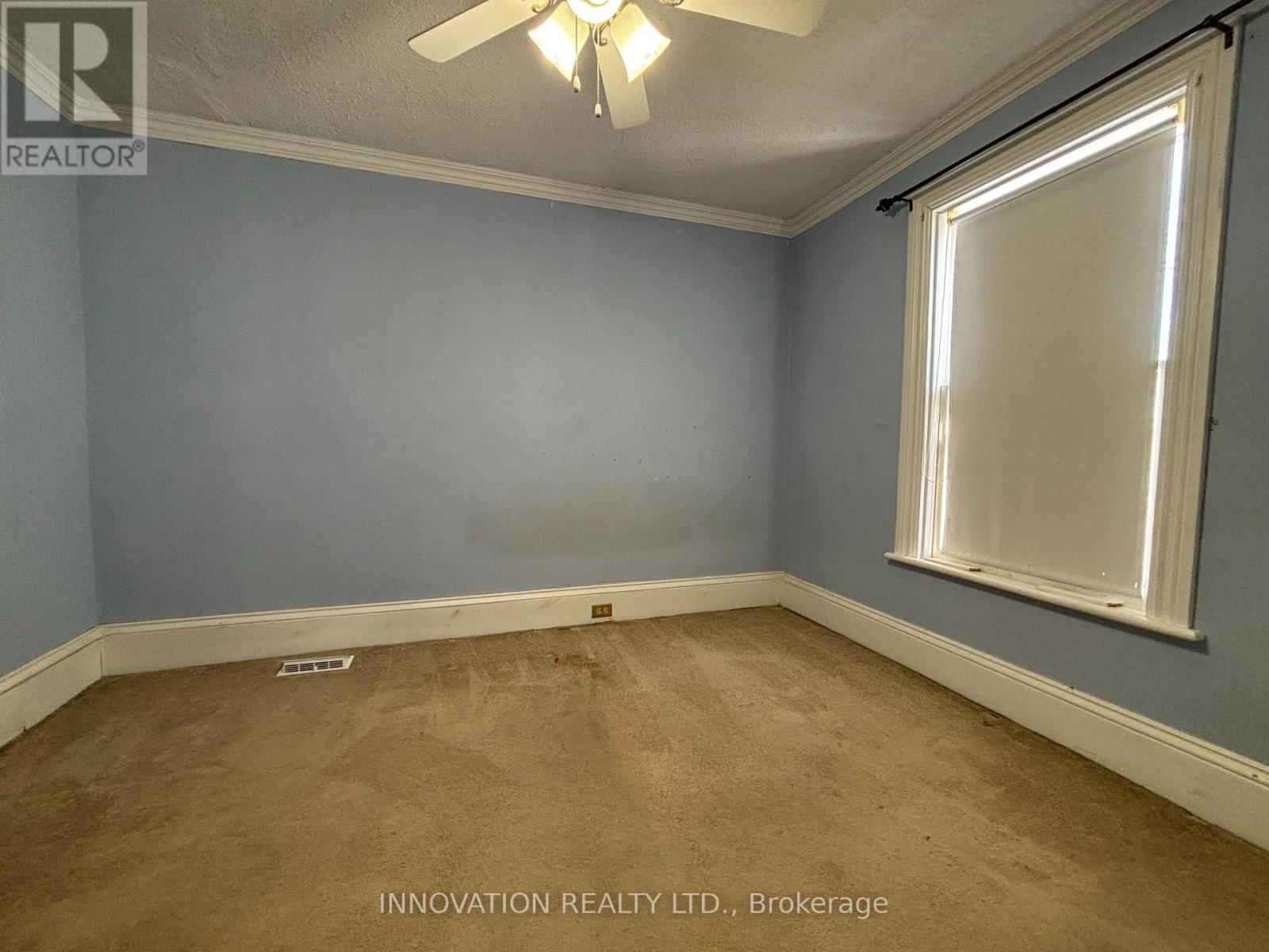 62 Mcgonigal Street E