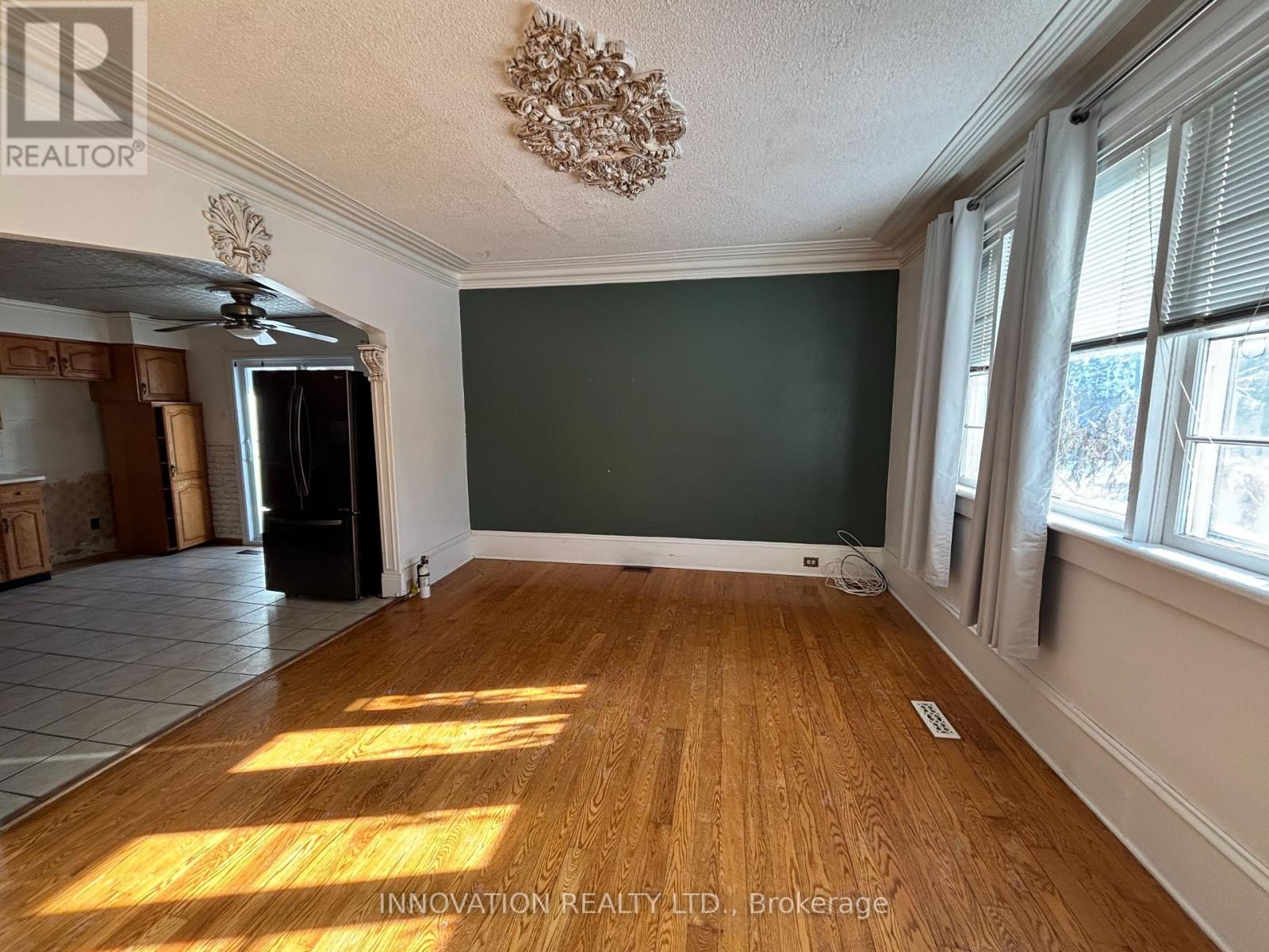 62 Mcgonigal Street E