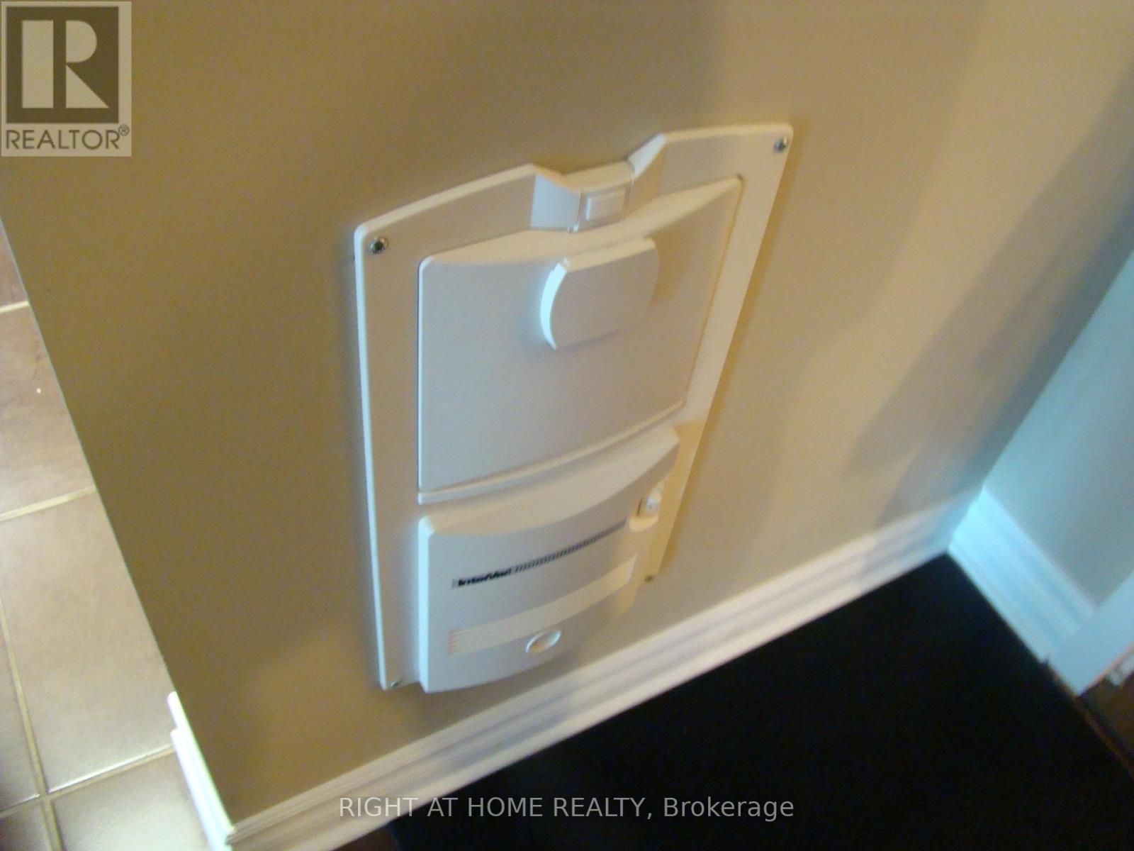 702 - 200 Rideau Street