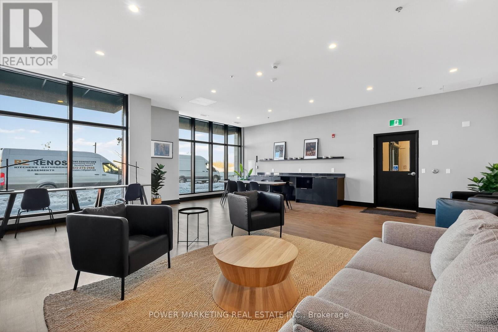 316 - 1350 Hemlock Road