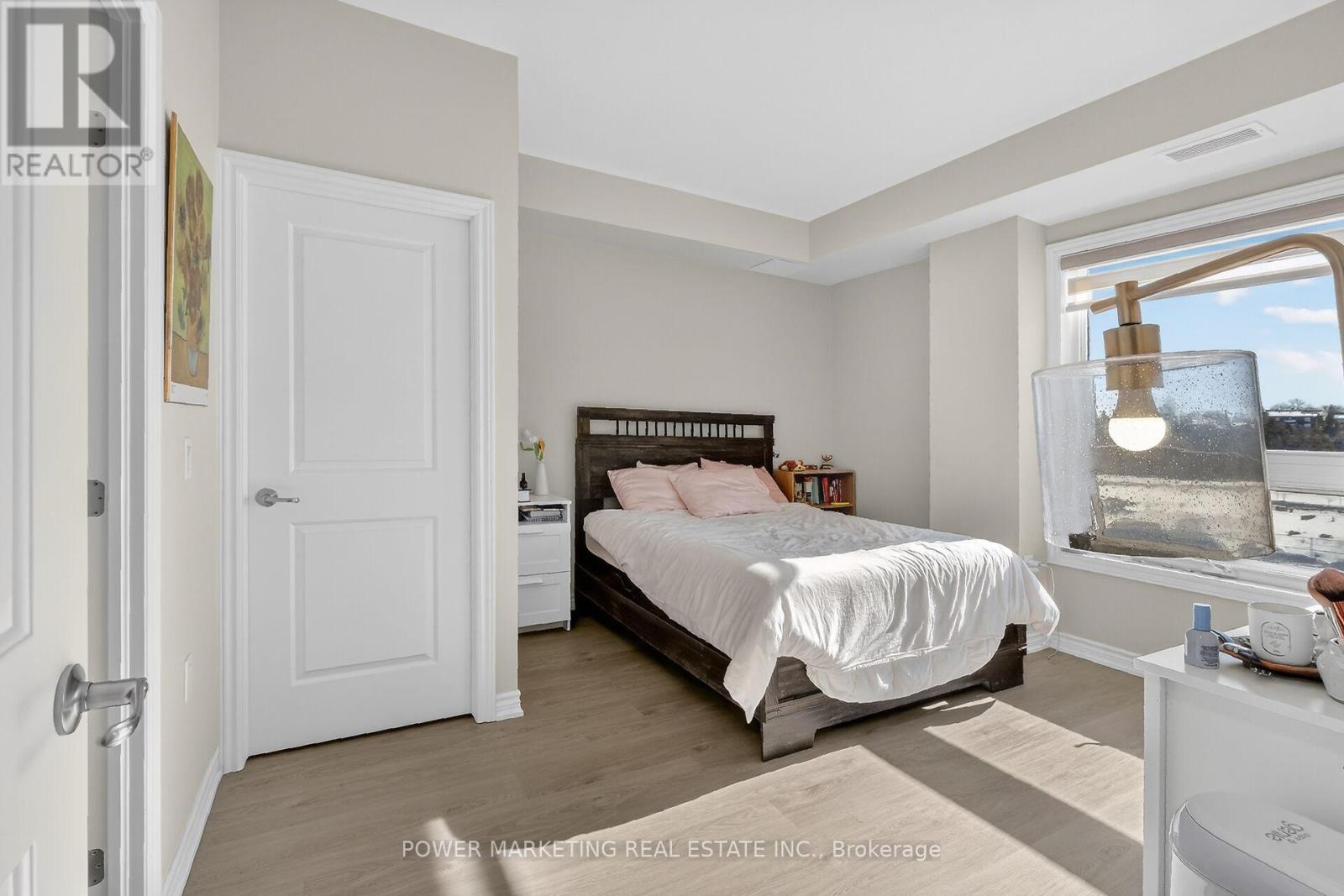 316 - 1350 Hemlock Road