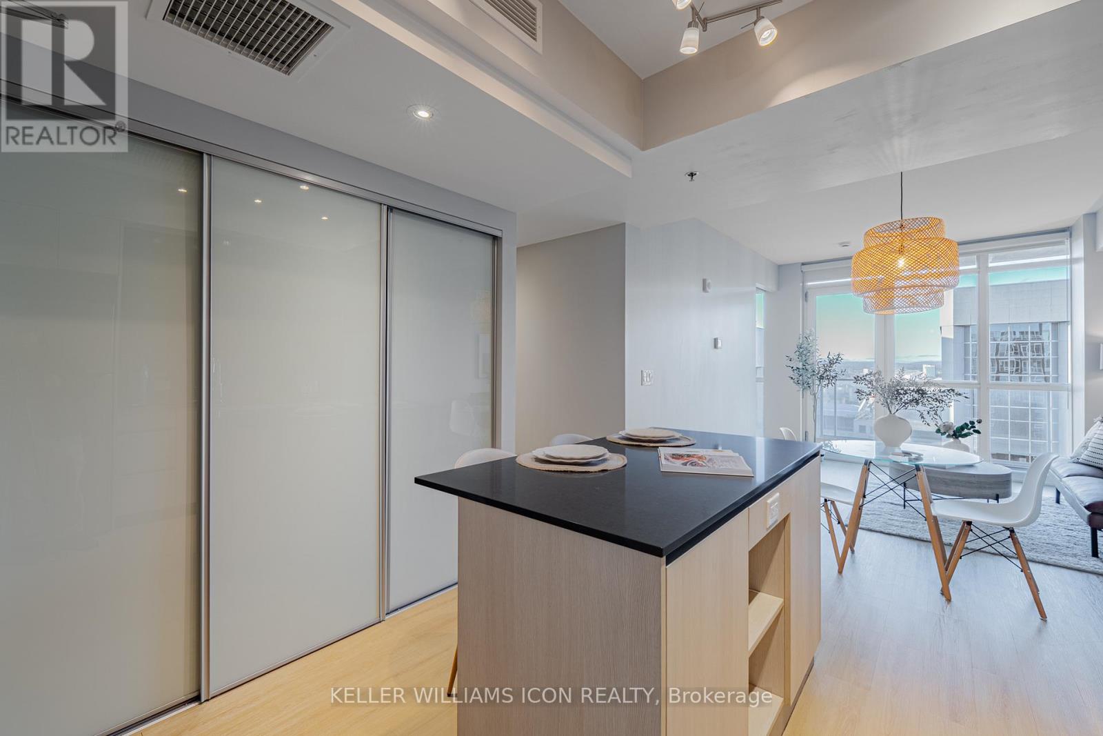 2015 - 199 Slater Street