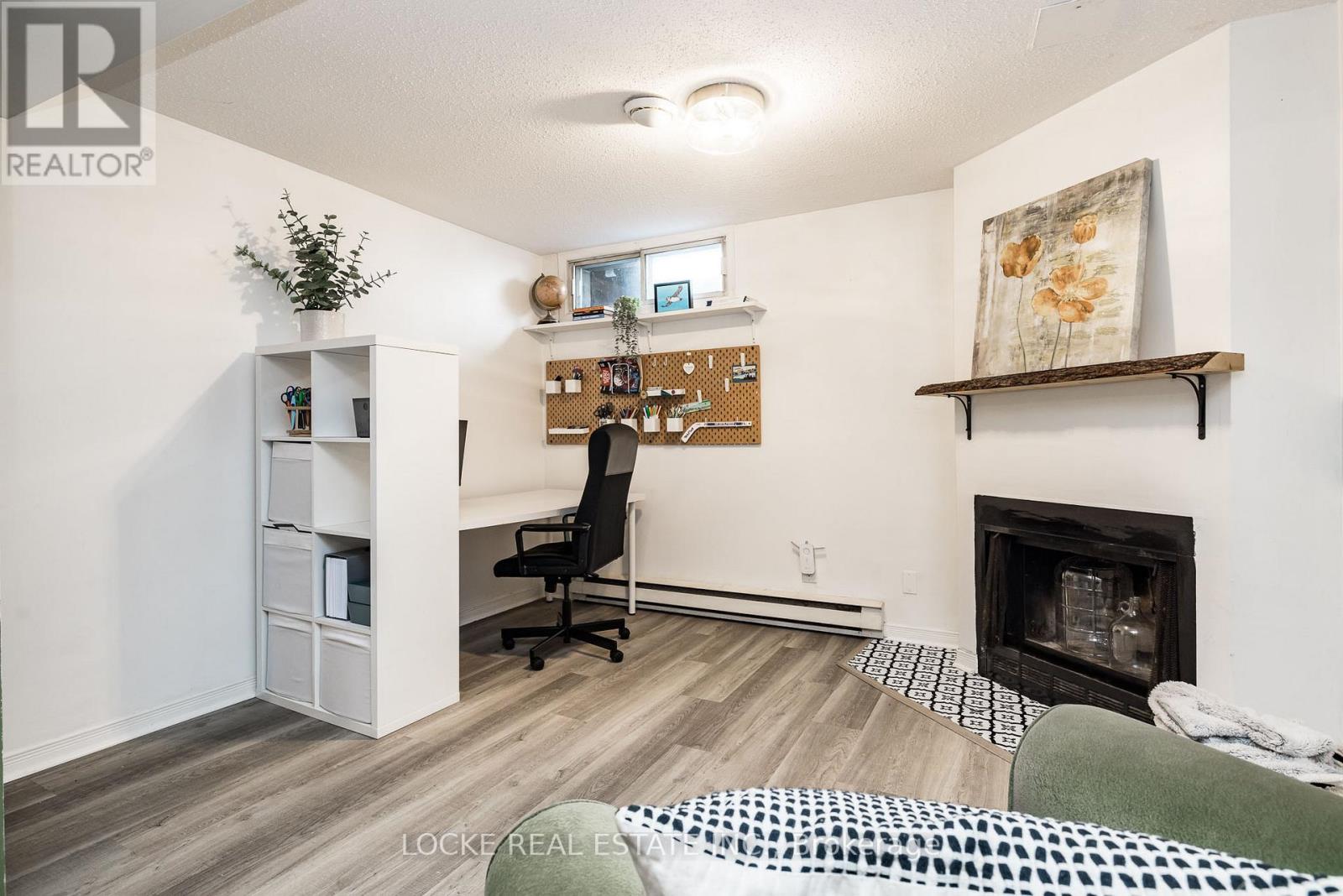 16 - 4036 Eady Court