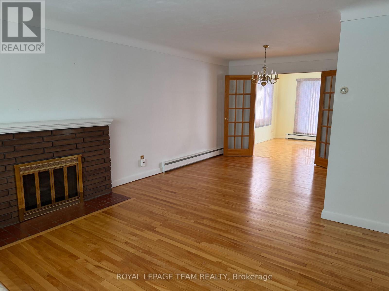 1166 Castle Hill Crescent