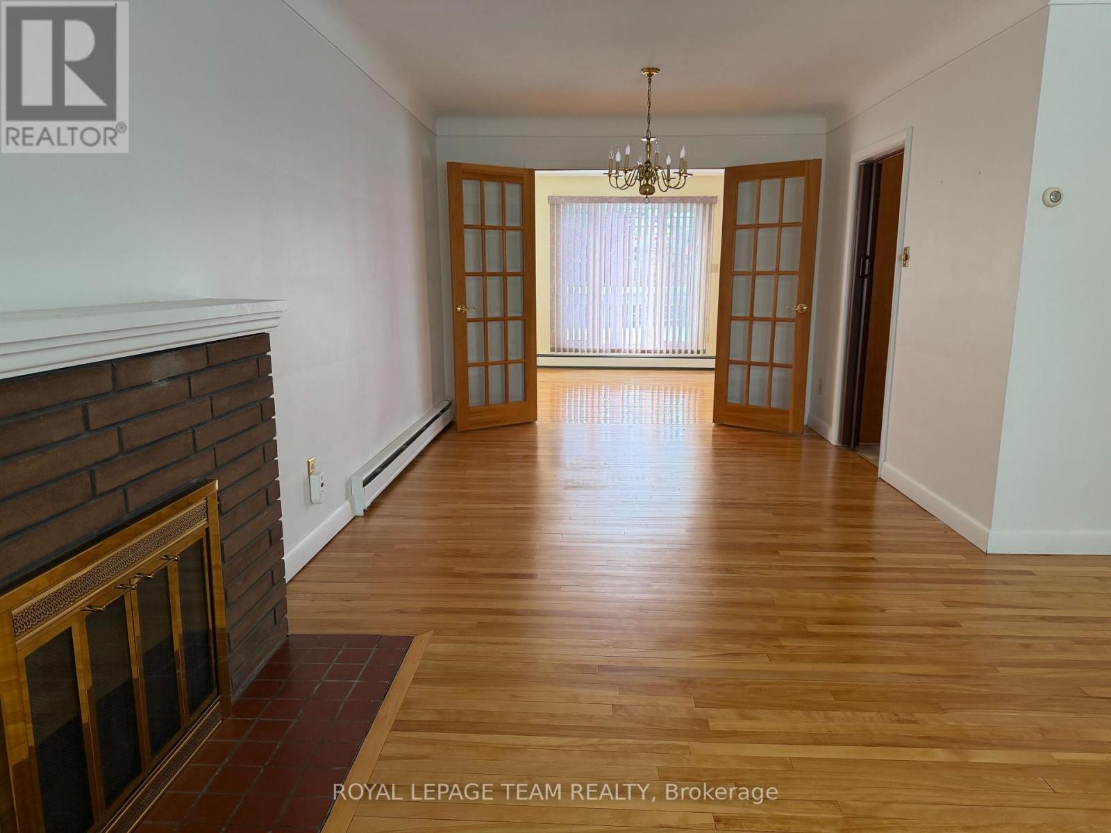 1166 Castle Hill Crescent