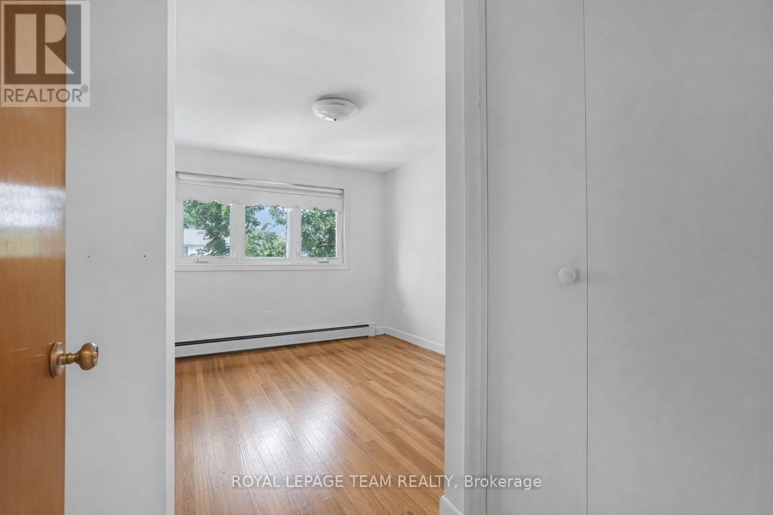 1166 Castle Hill Crescent