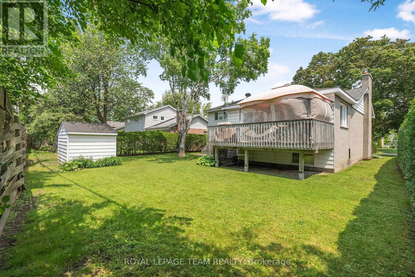 1166 Castle Hill Crescent