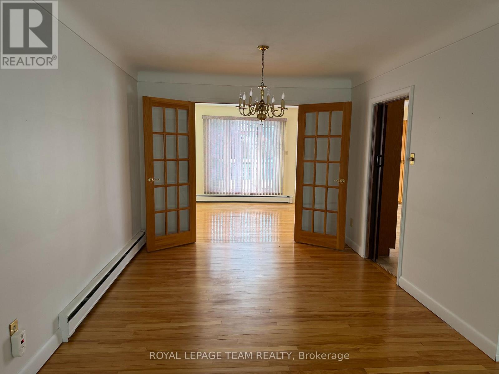 1166 Castle Hill Crescent