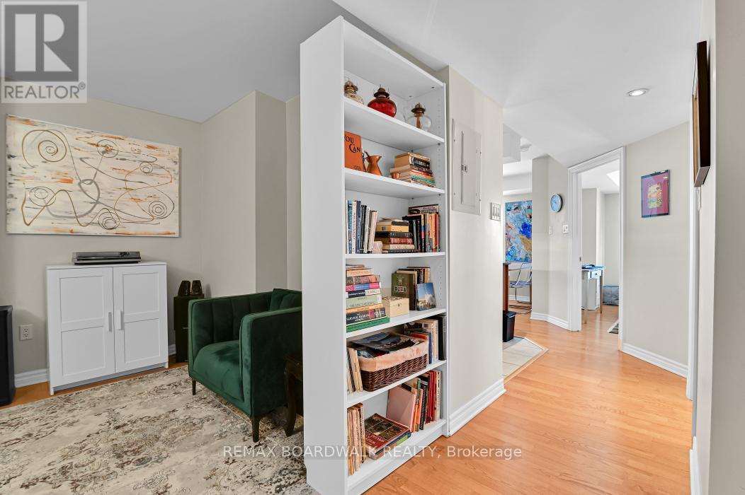 307 - 314 Central Park Drive