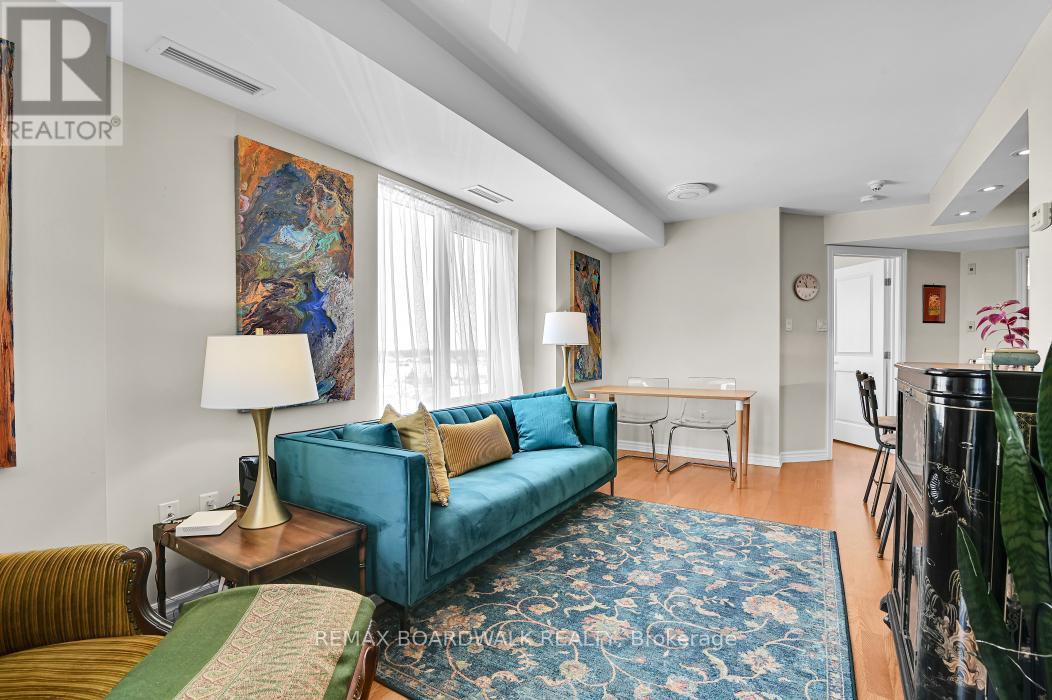 307 - 314 Central Park Drive