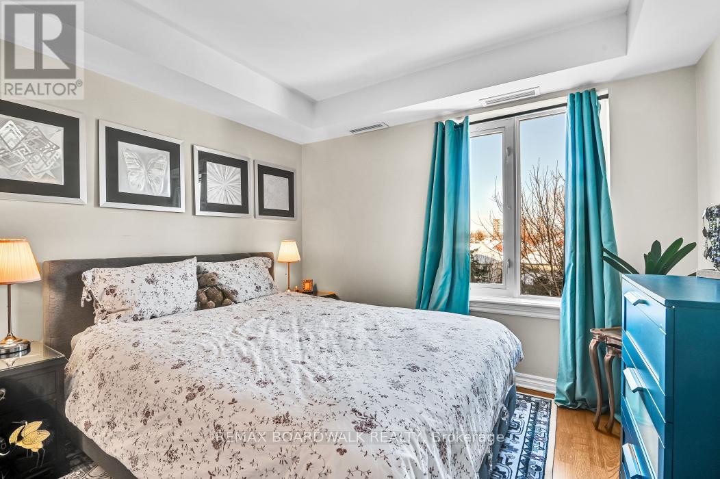 307 - 314 Central Park Drive