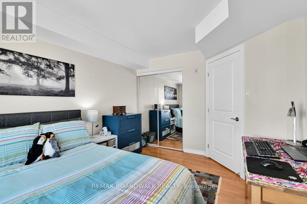 307 - 314 Central Park Drive