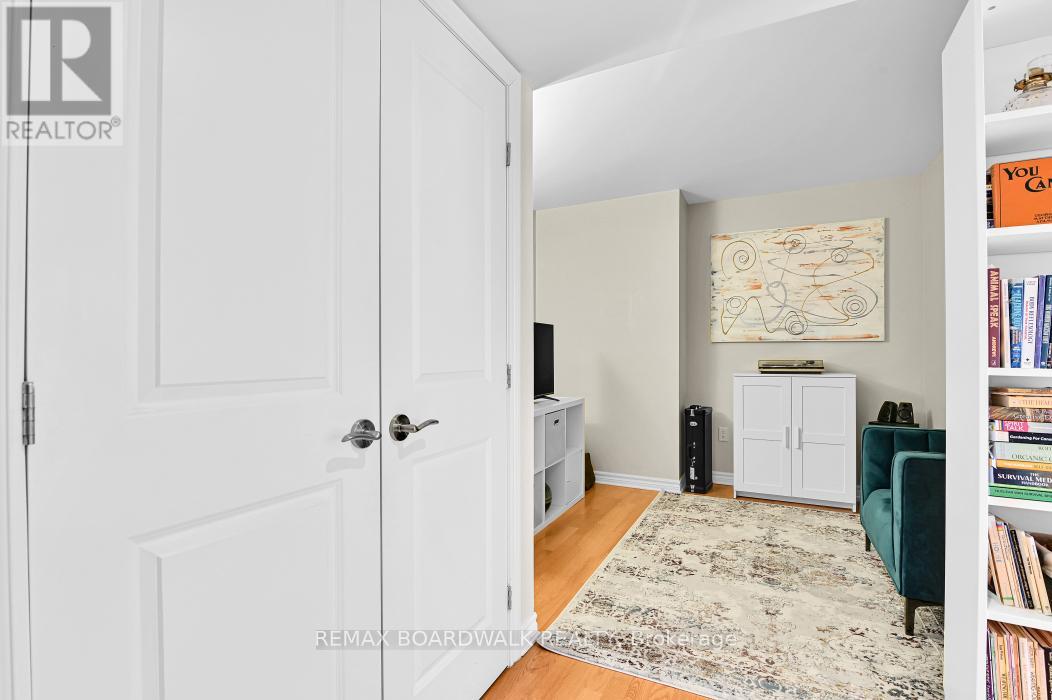 307 - 314 Central Park Drive