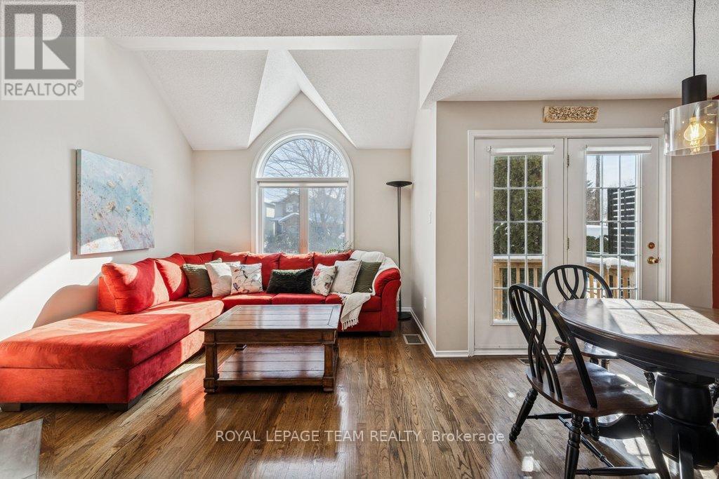 4298 Sunwood Crescent