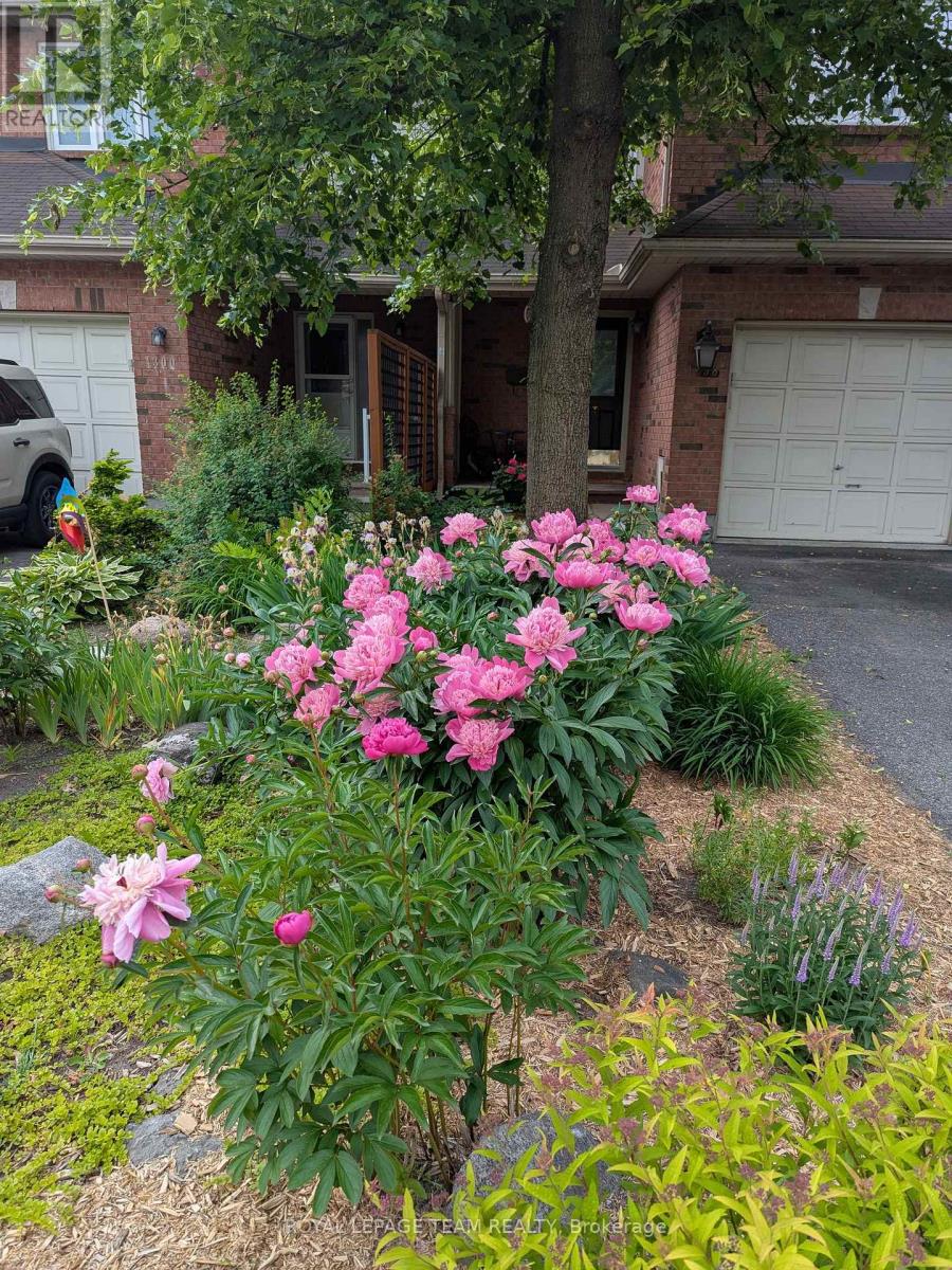 4298 Sunwood Crescent