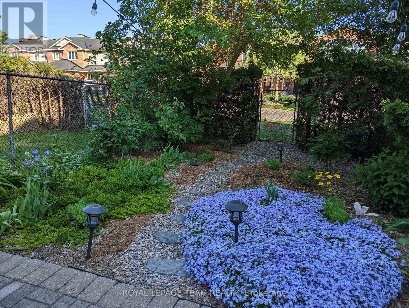 4298 Sunwood Crescent