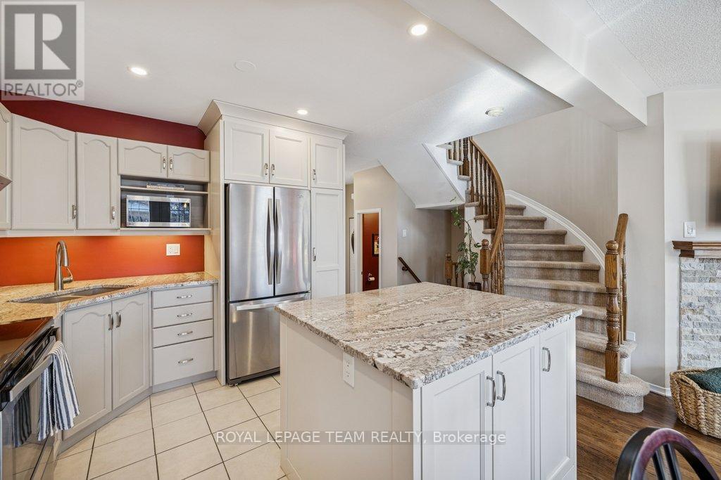 4298 Sunwood Crescent