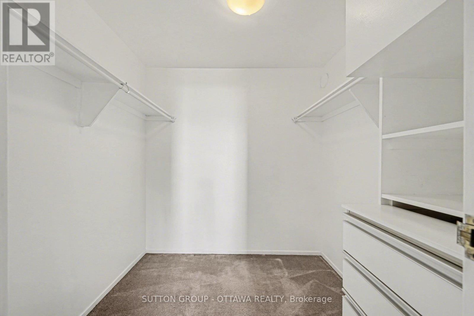 1004 - 200 Bay Street