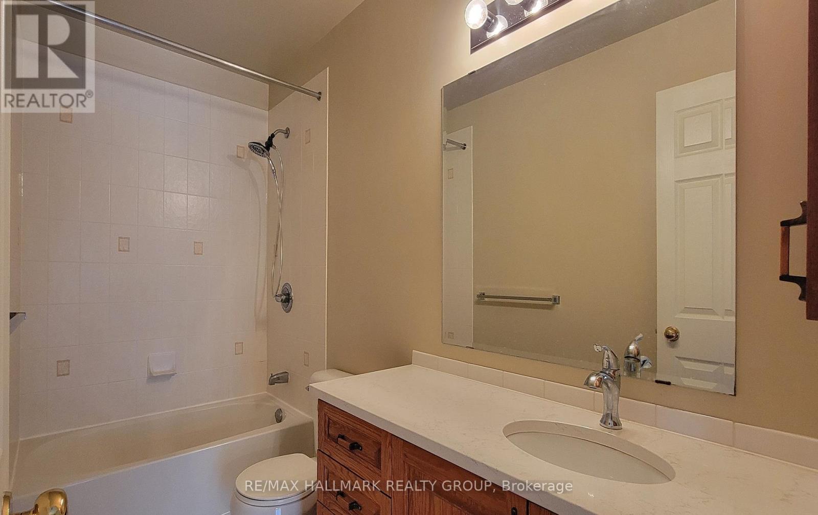 1620 Henri Lauzon Street