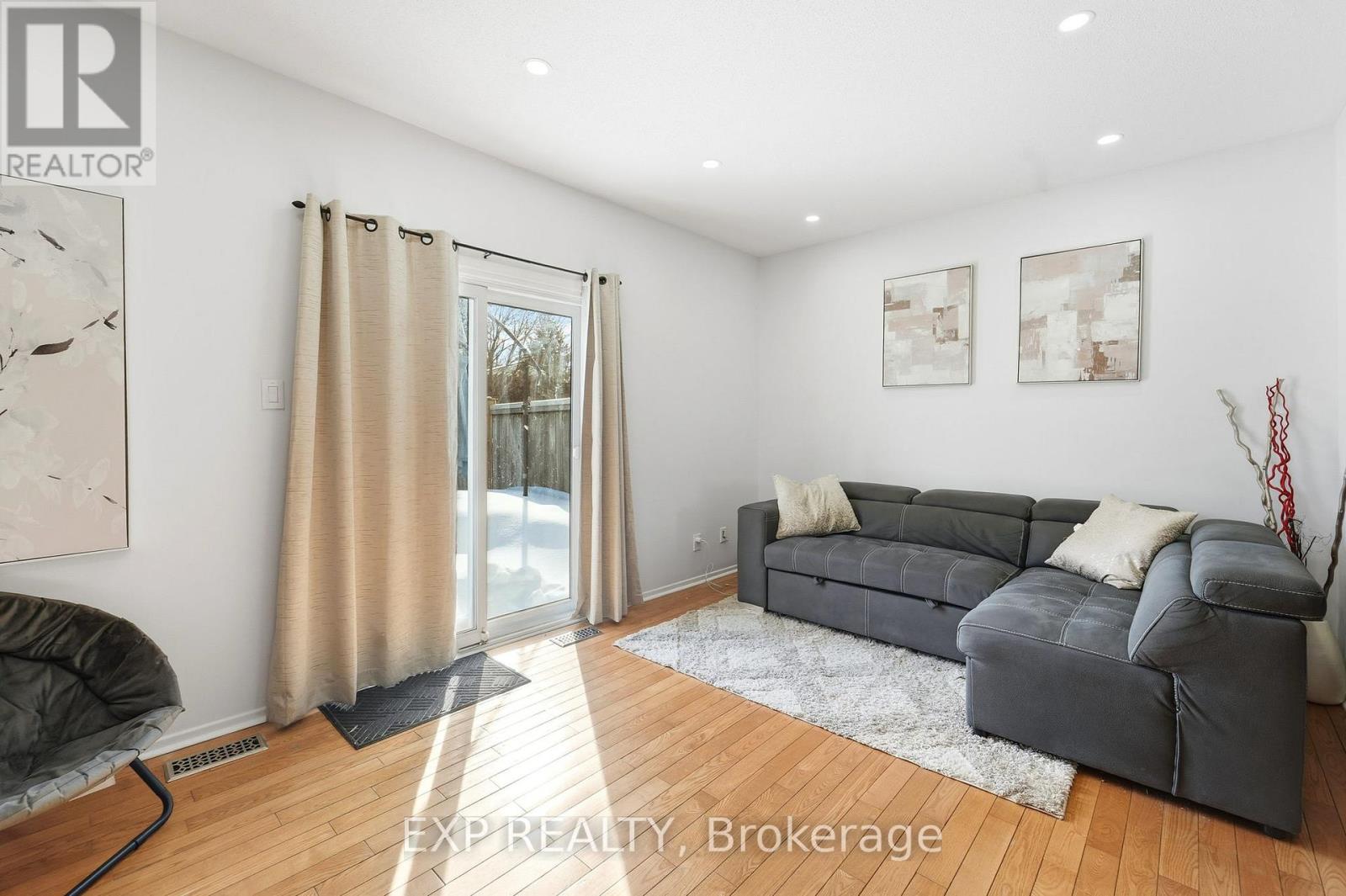 78 - 36 Barrow Crescent