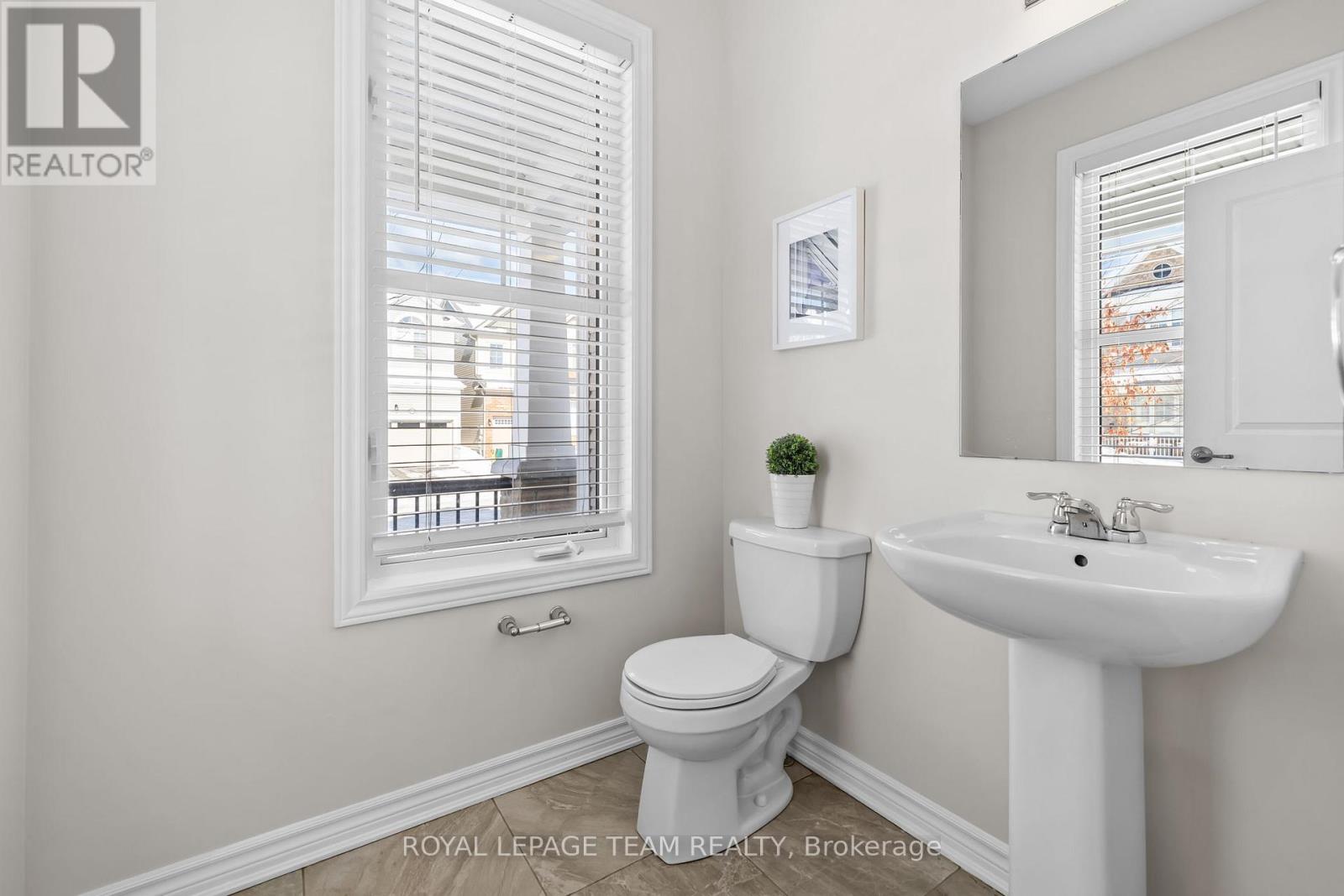 1001 Shimmerton Circle