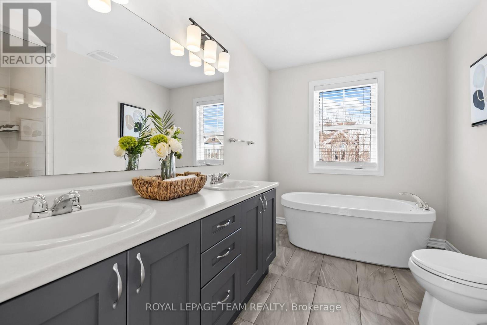 1001 Shimmerton Circle