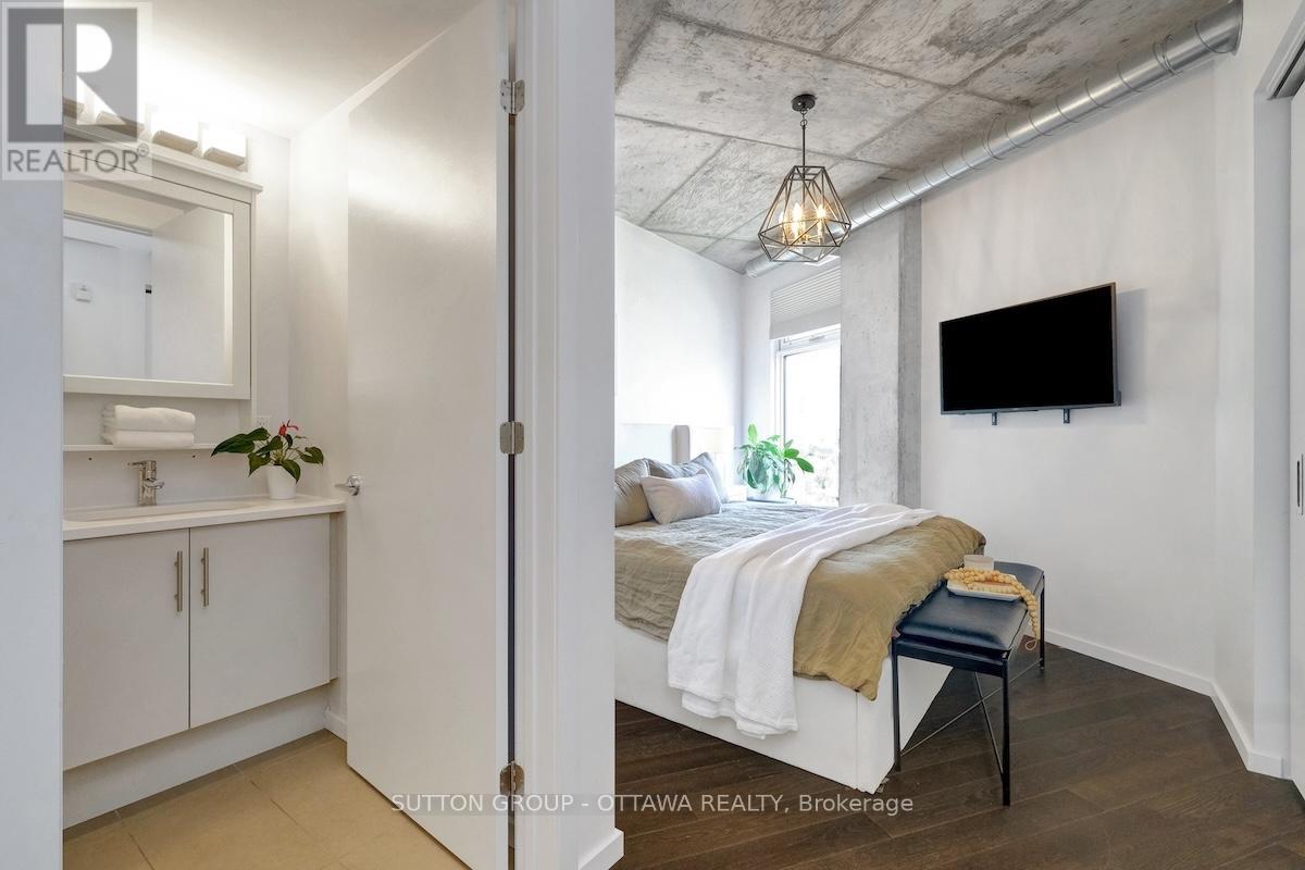 308 - 1000 Wellington Street W