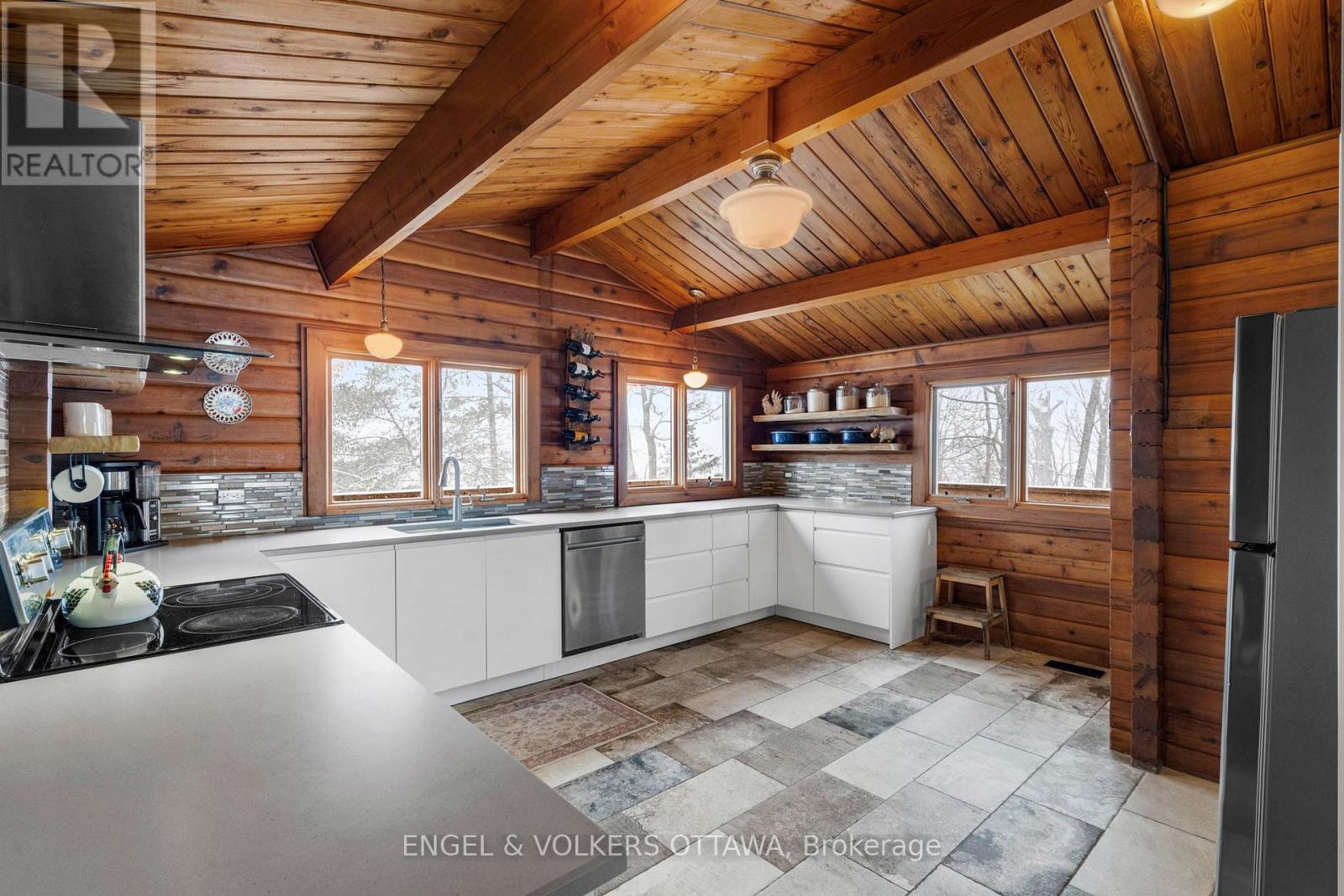 3826 Stonecrest Road