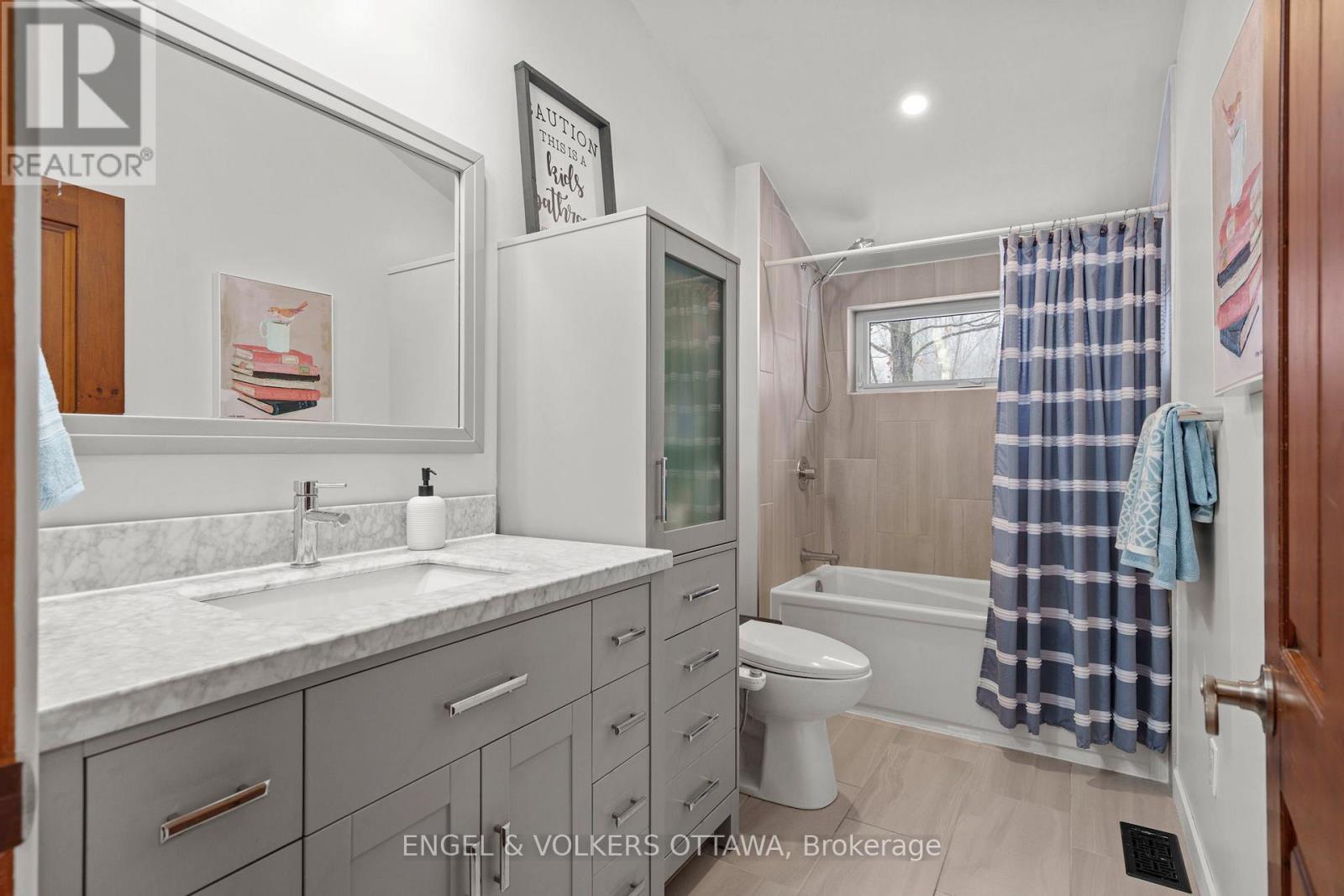 3826 Stonecrest Road