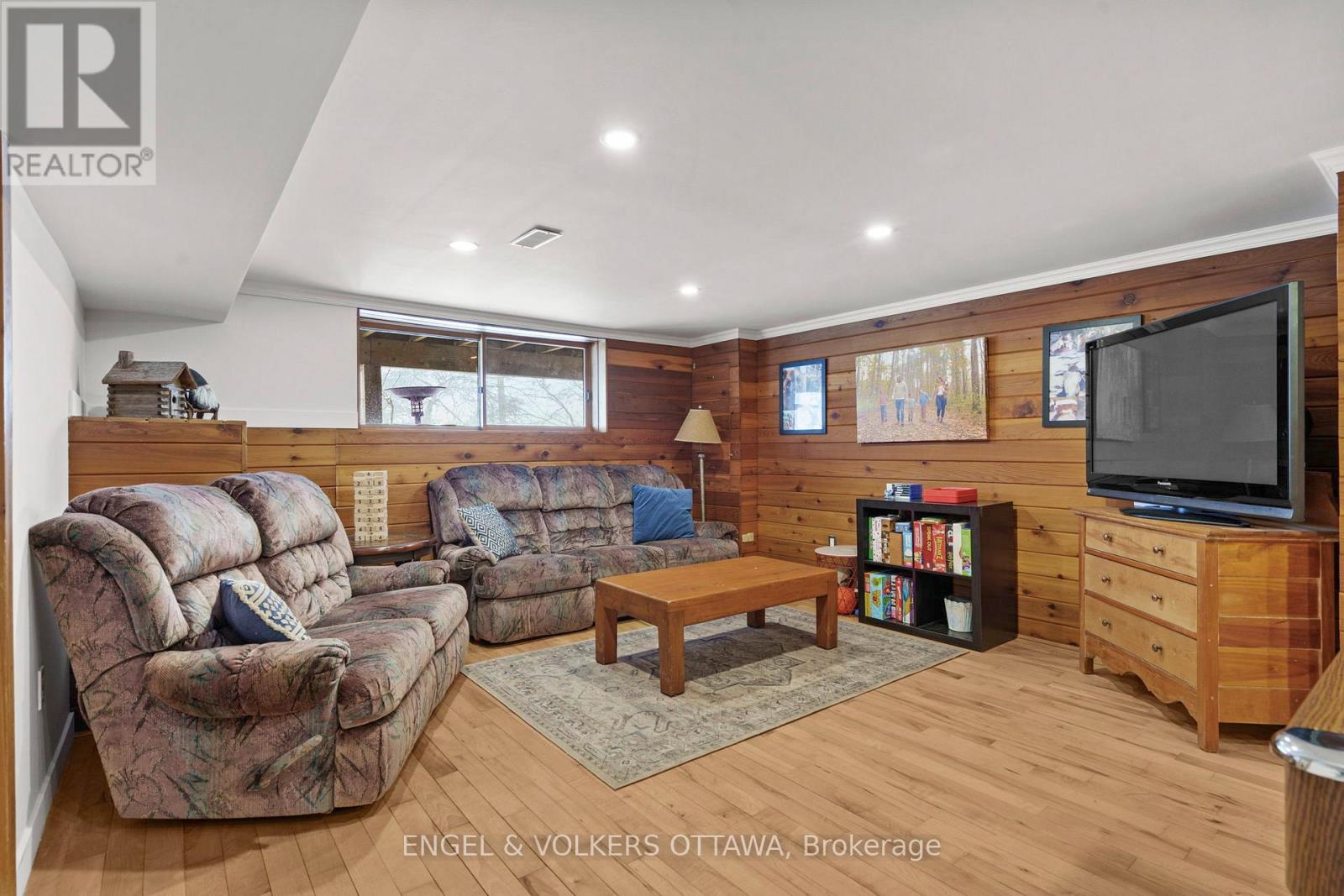 3826 Stonecrest Road