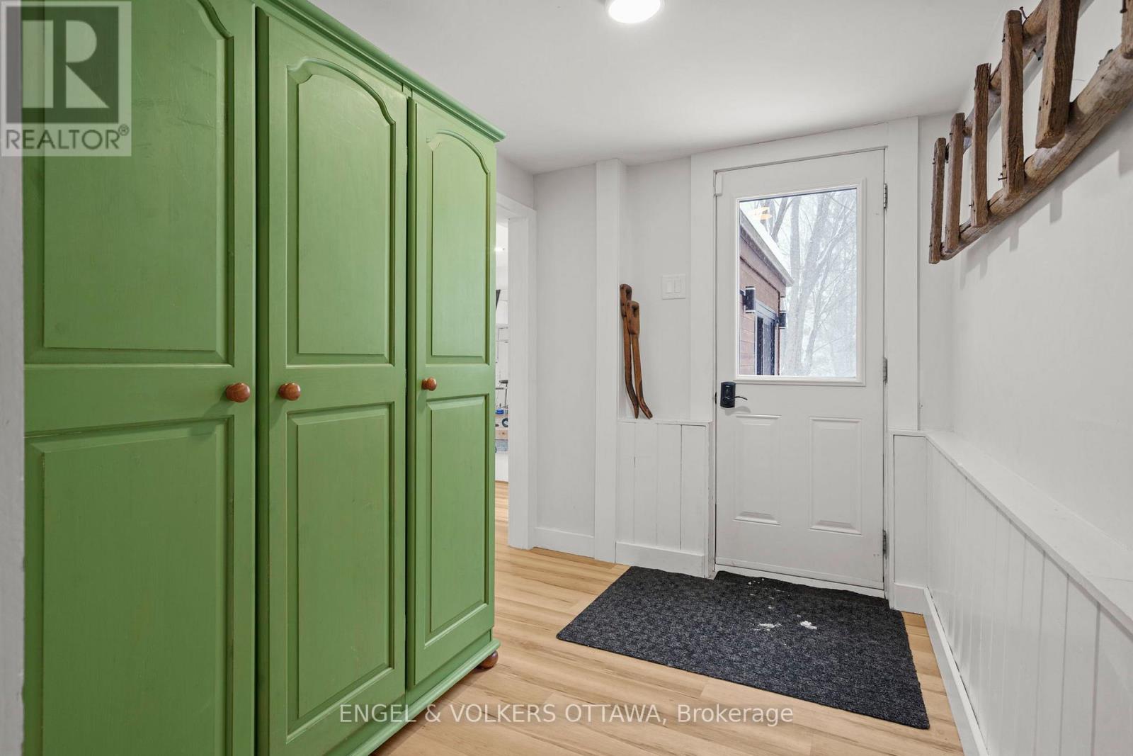 3826 Stonecrest Road