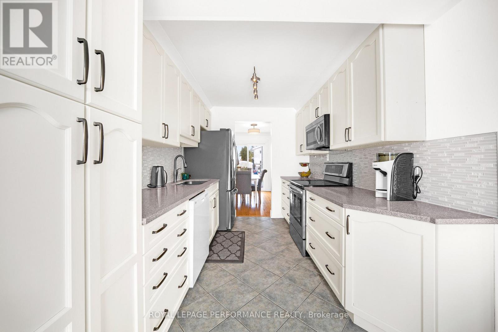 1557 Verchere Street