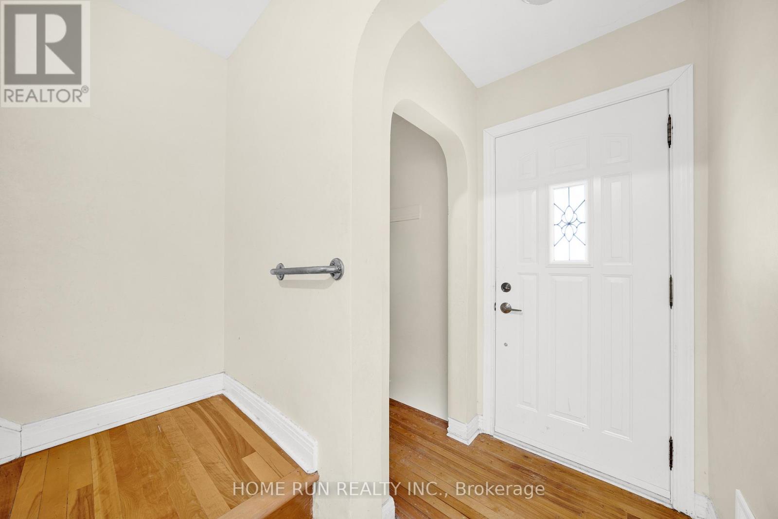 546 Donald Street