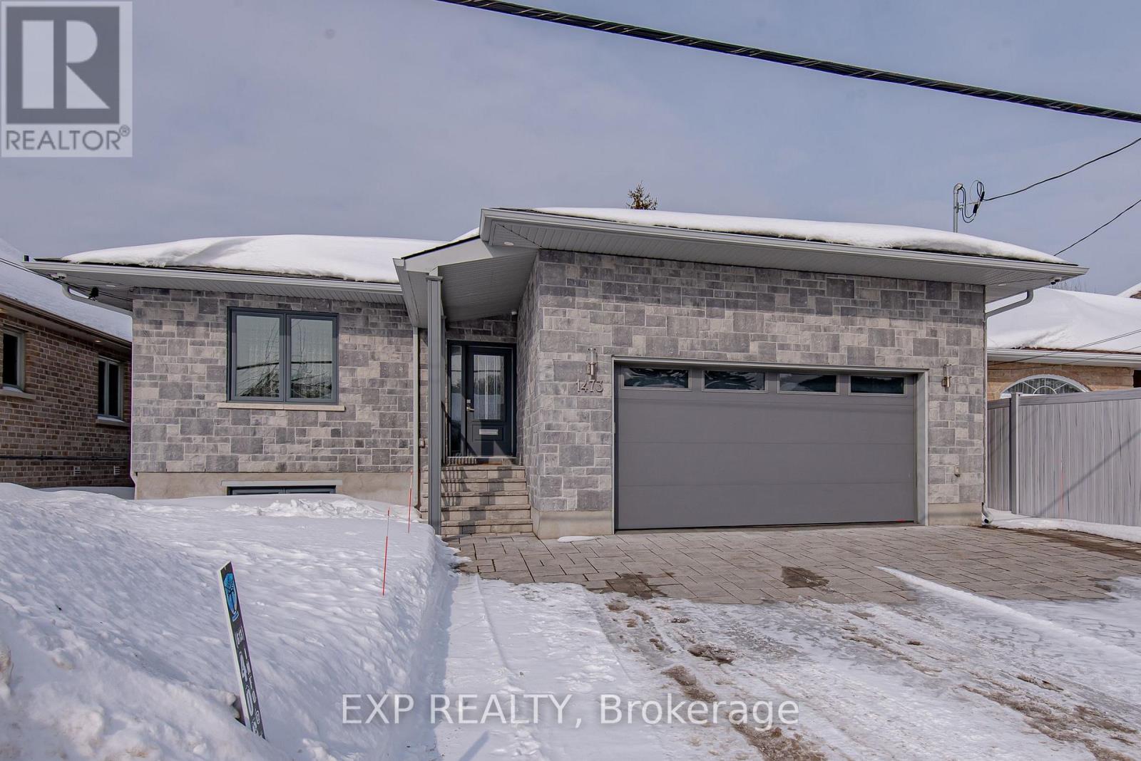 1473 Rosebella Avenue W