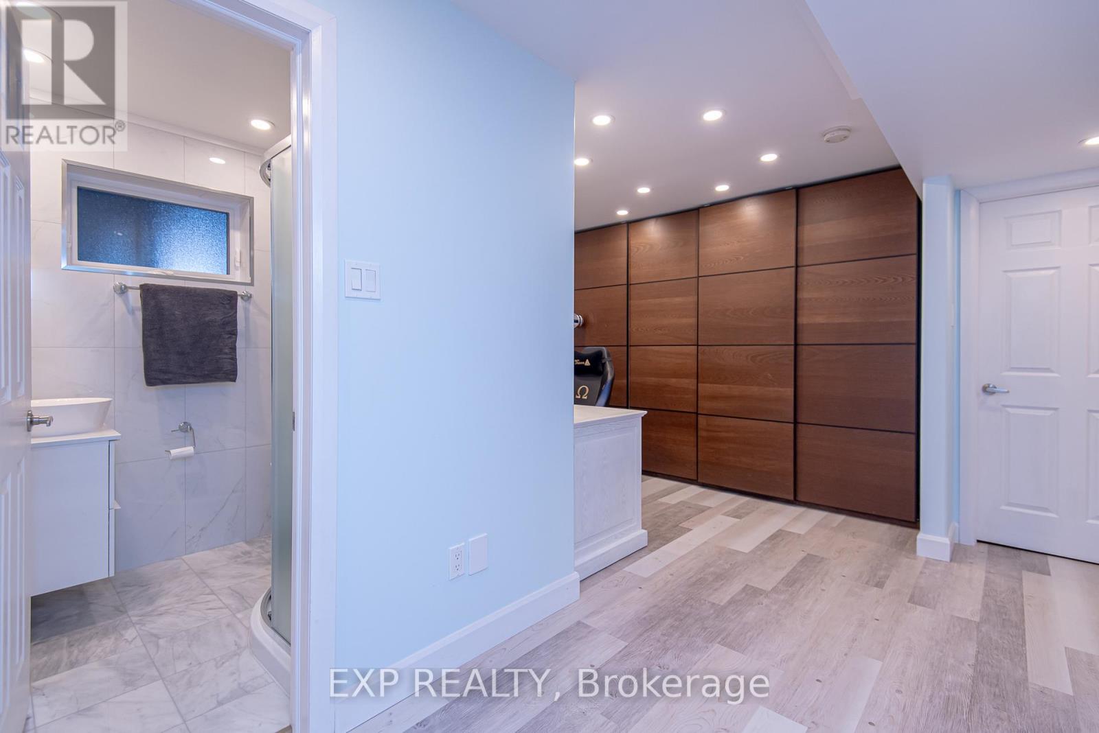 1473 Rosebella Avenue W