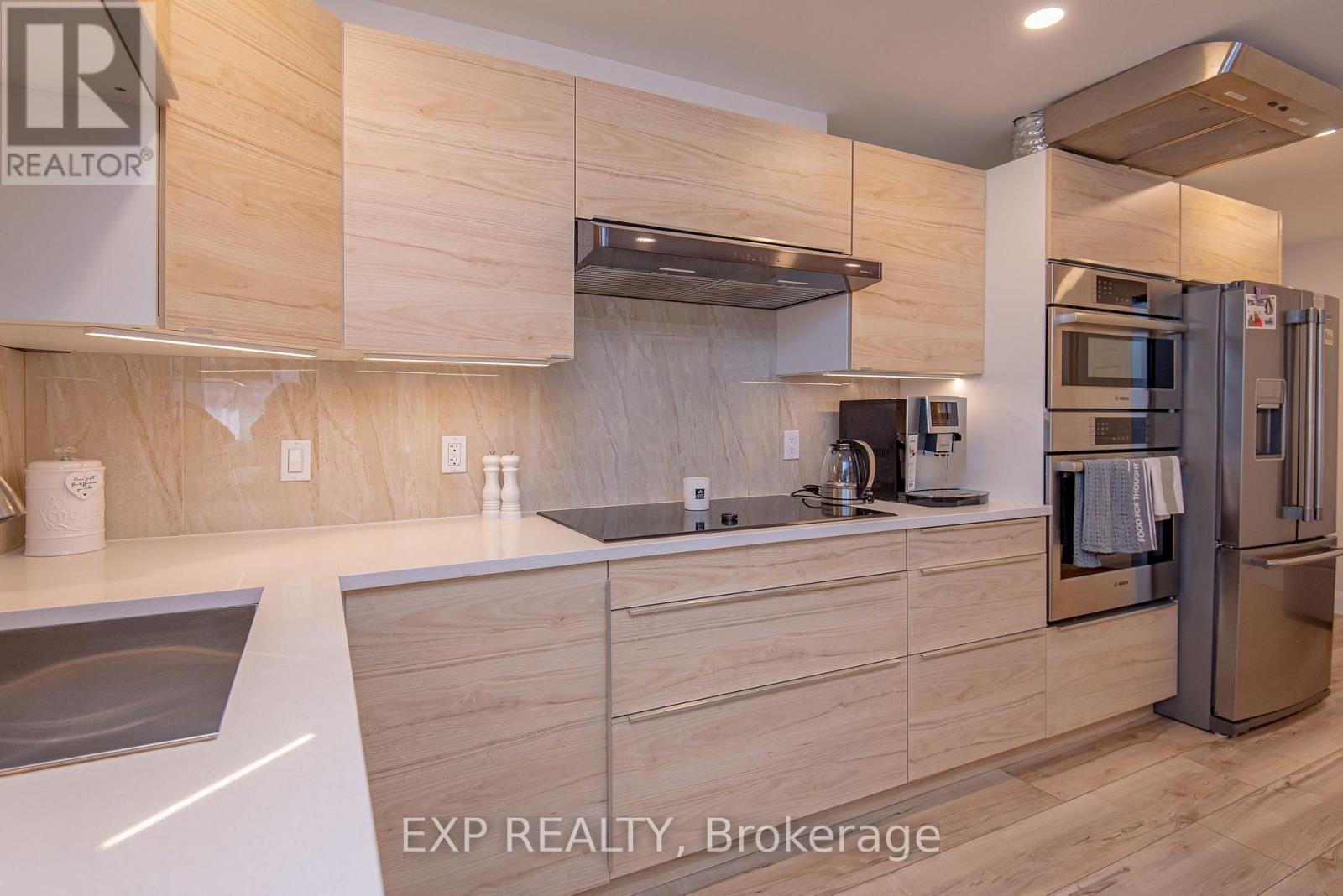 1473 Rosebella Avenue W